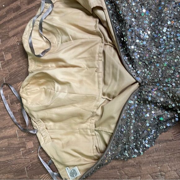 BG Haute silver all over sequin strapless evening prom gown size 2 - Picture 9 of 16